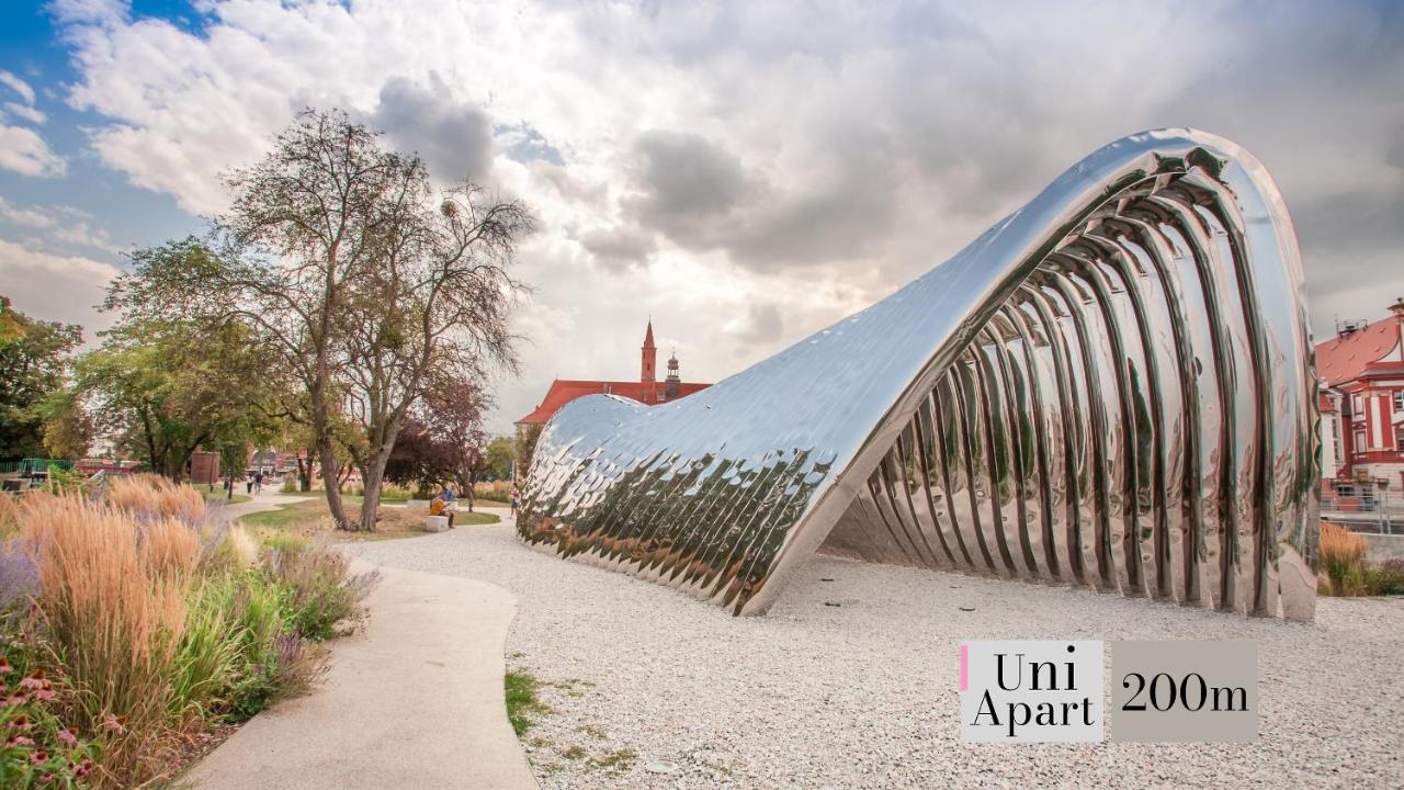 Uniapart Wrocław Eksteriør billede